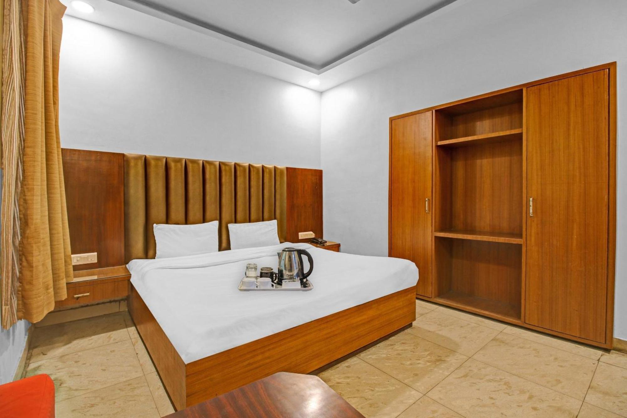 Collection O Surya Hotel โบปาล ภายนอก รูปภาพ