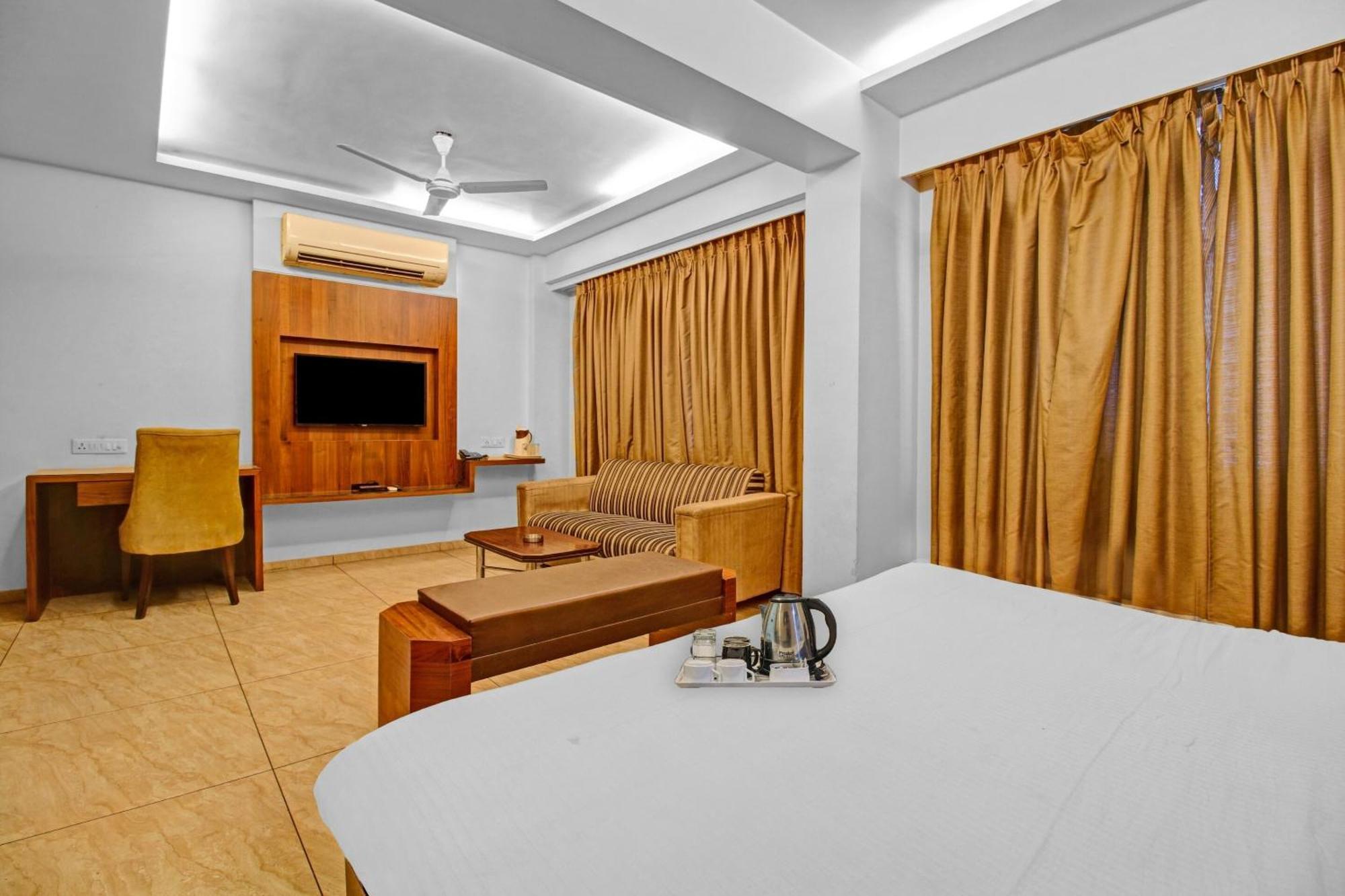 Collection O Surya Hotel โบปาล ภายนอก รูปภาพ