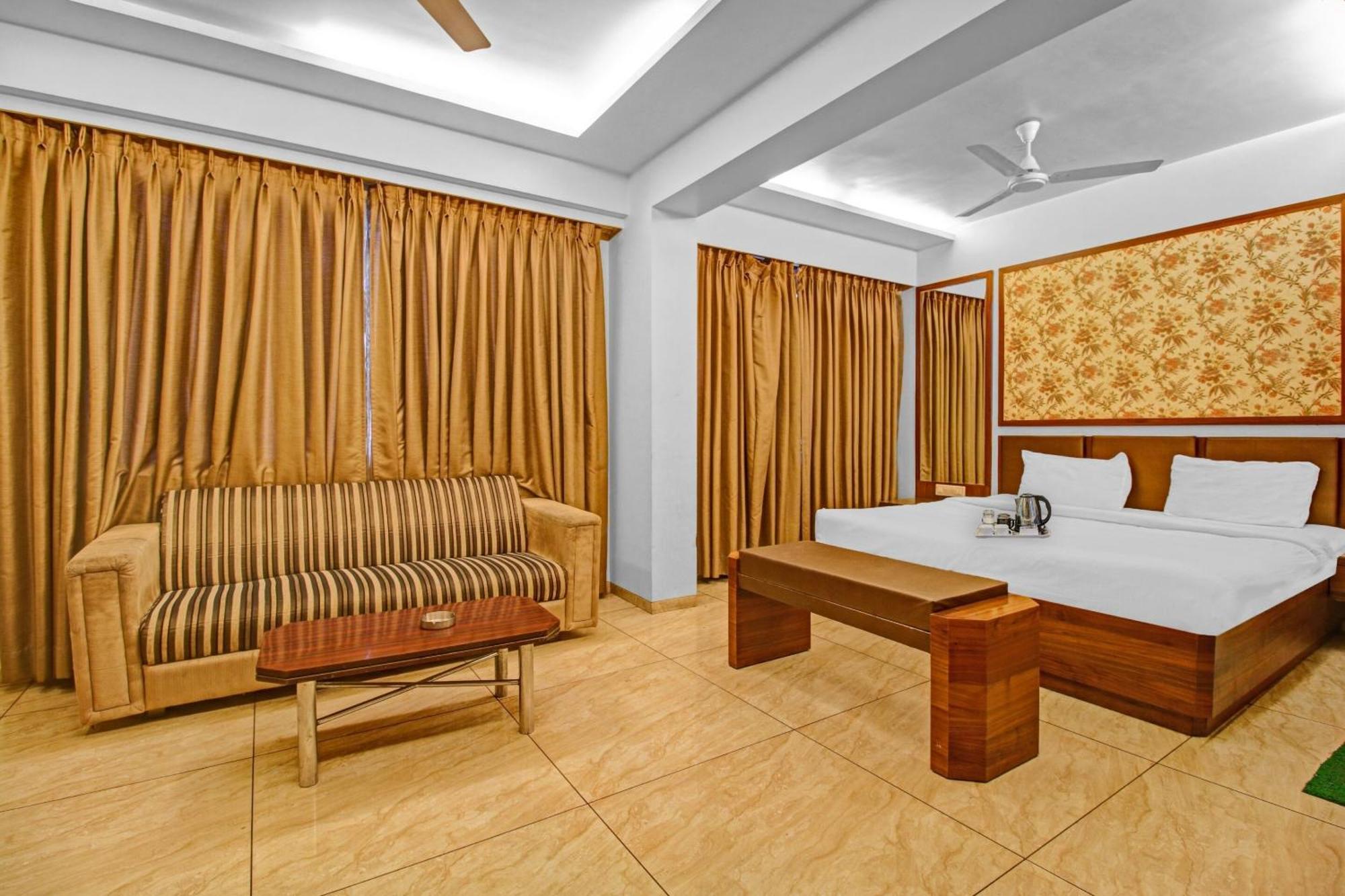 Collection O Surya Hotel โบปาล ภายนอก รูปภาพ