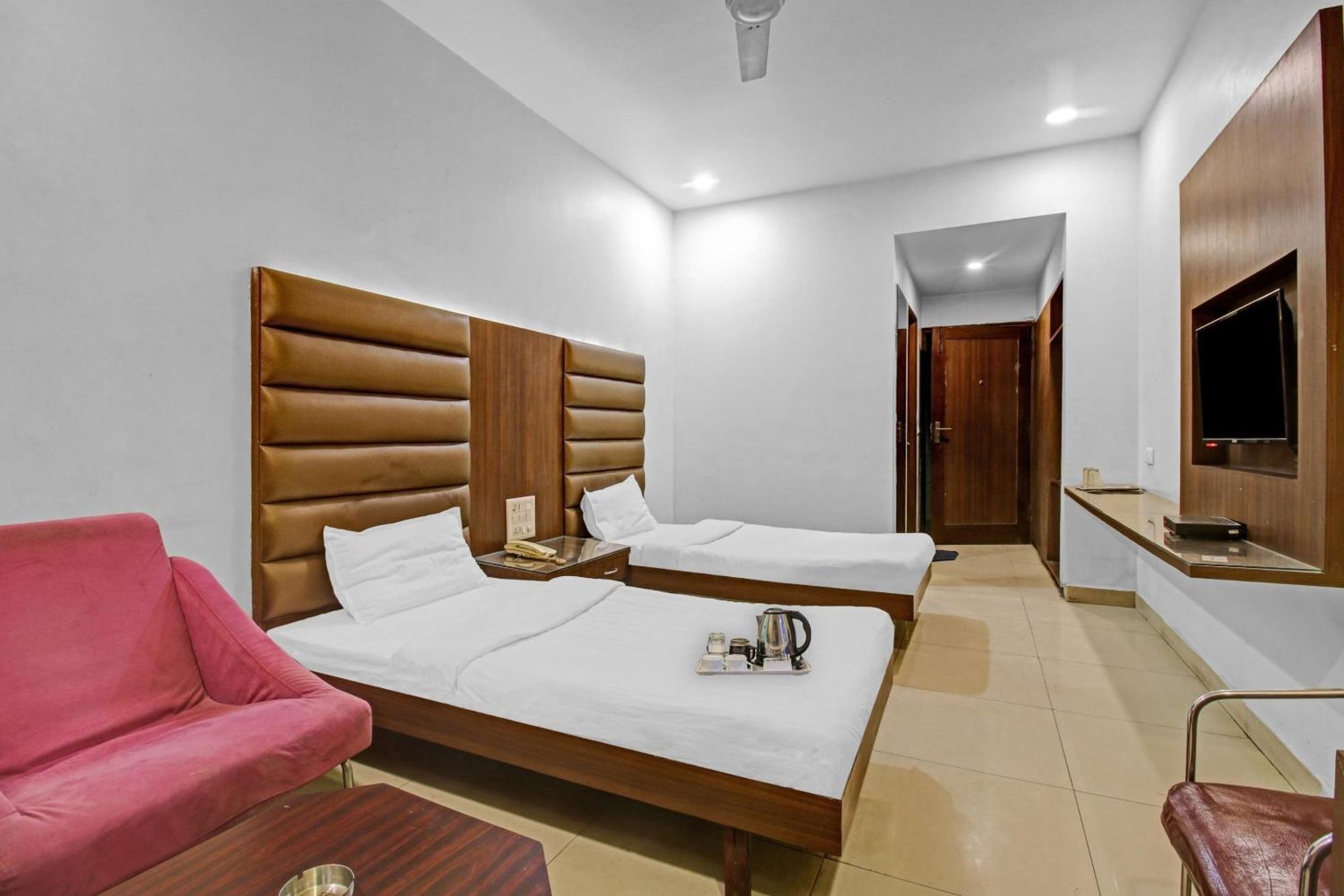 Collection O Surya Hotel โบปาล ภายนอก รูปภาพ